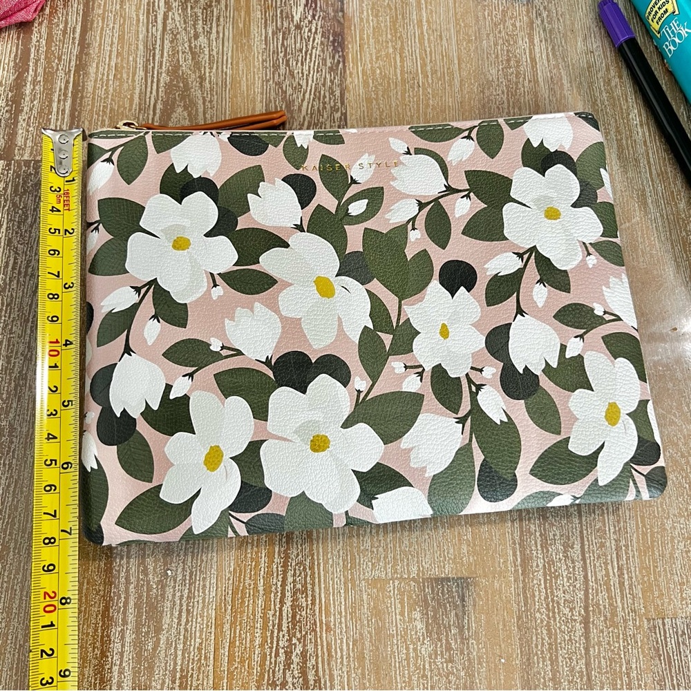 KAISER STYLE Australian Floral Rectangle Shoulder Strap Bag & Hand Cream New - Picture 4 of 16